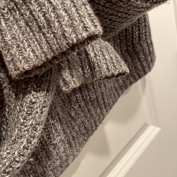 Abercrombie & Fitch Cropped Sweater Size S - Picture 6 of 8